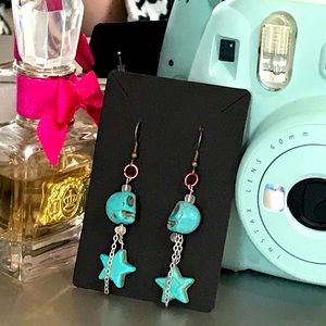 Skull and star homemade earrings:)